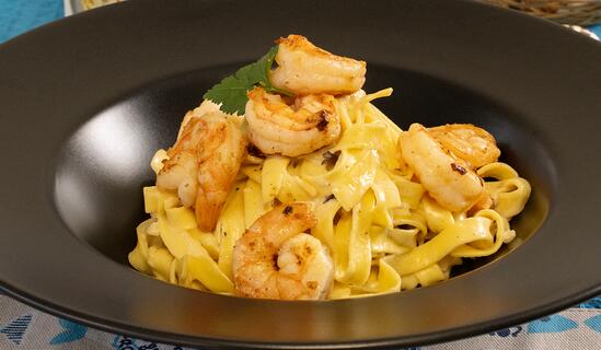Fettuccine Alfredo with cream