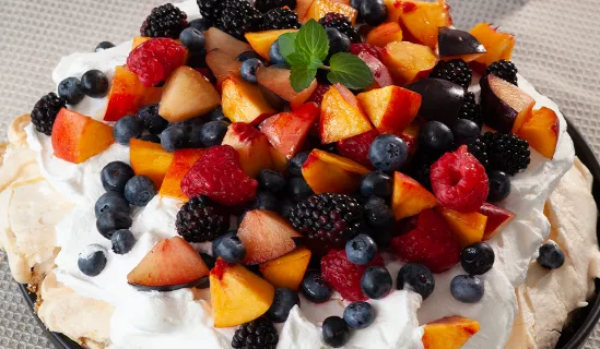 Pavlova Cake