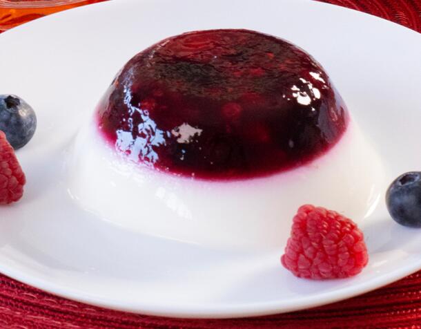 Плодова панакота