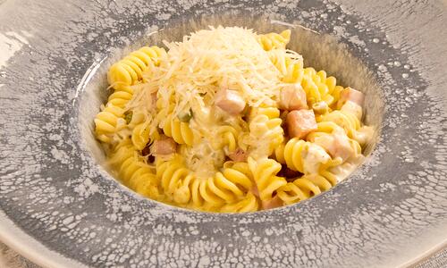 Паста с грах и шунка | Рецепта за готвене