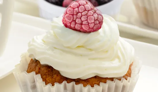 Muffins with Pastry Cream and Fruit