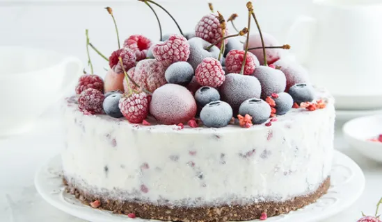 Ice Cream Cake Cremio with Fruits