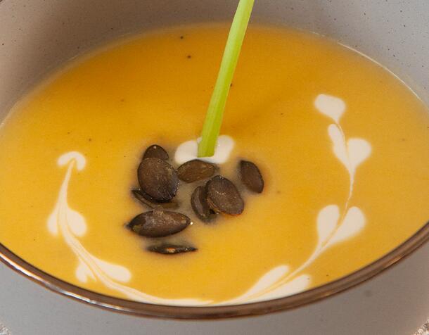 Крем супа от тиква с готварски крем 
