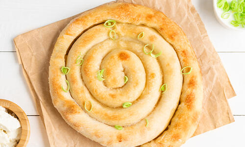 Лесна баница с праз и сирене