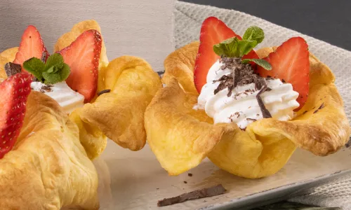 Puff pastry baskets with strawberries | Dessert recipes